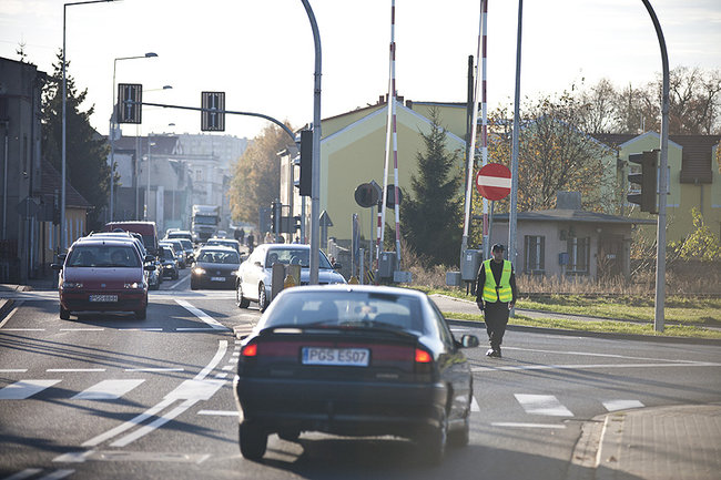 Najechał na tył osobówki - zdjęcia