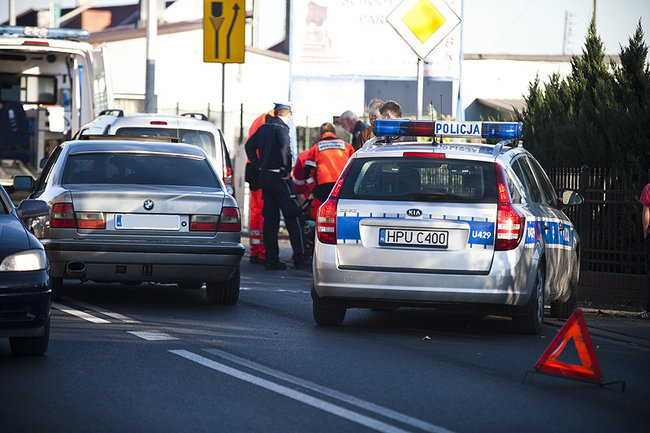 Najechał na tył osobówki - zdjęcia