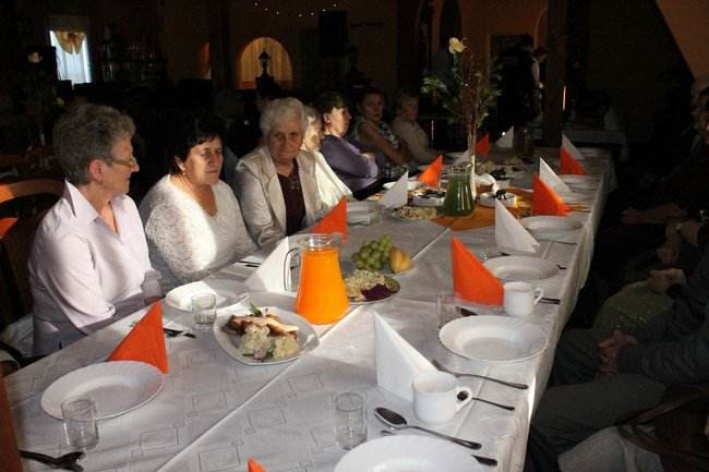 Z wyrazami szacunku - zdjęcia