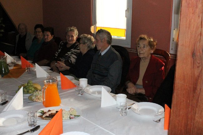 Z wyrazami szacunku - zdjęcia