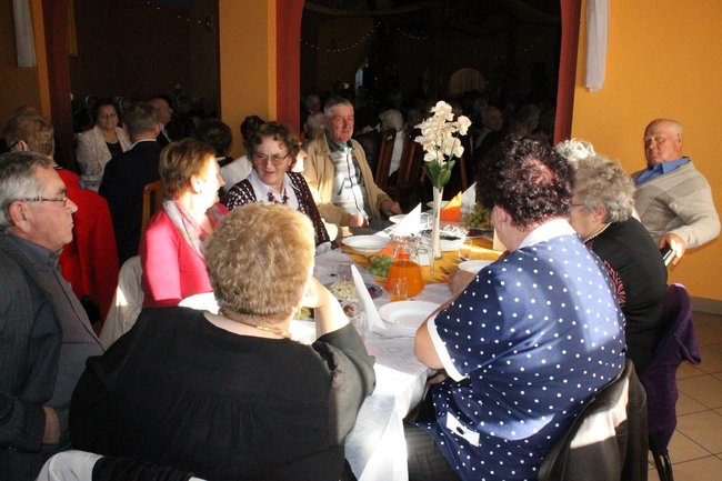 Z wyrazami szacunku - zdjęcia