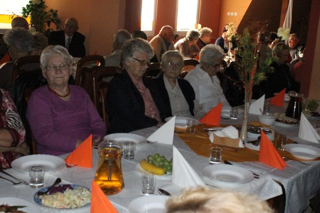 Z wyrazami szacunku - zdjęcia