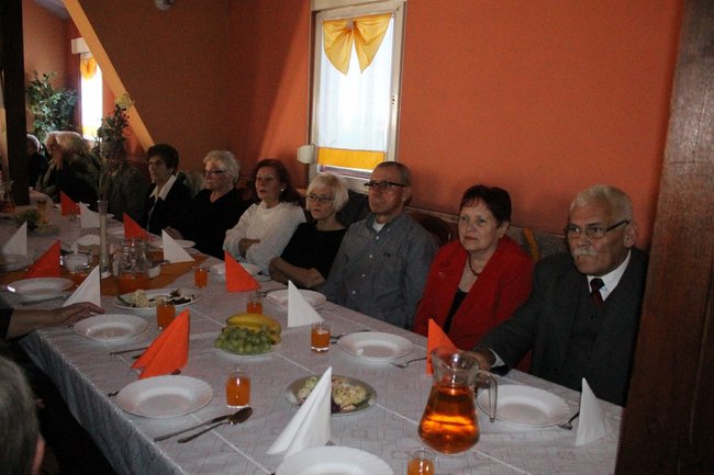 Z wyrazami szacunku - zdjęcia