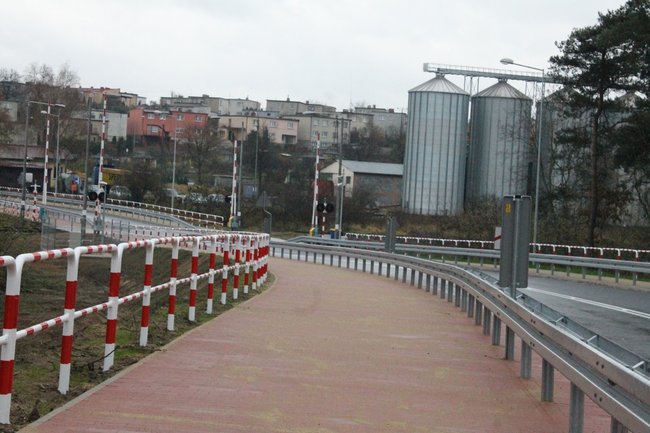 Droga przez las otwarta - zdjęcia