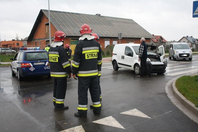 Wymusił pierwszeństwo - zdjęcia