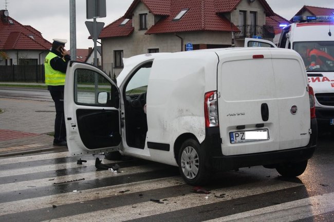 Wymusił pierwszeństwo - zdjęcia