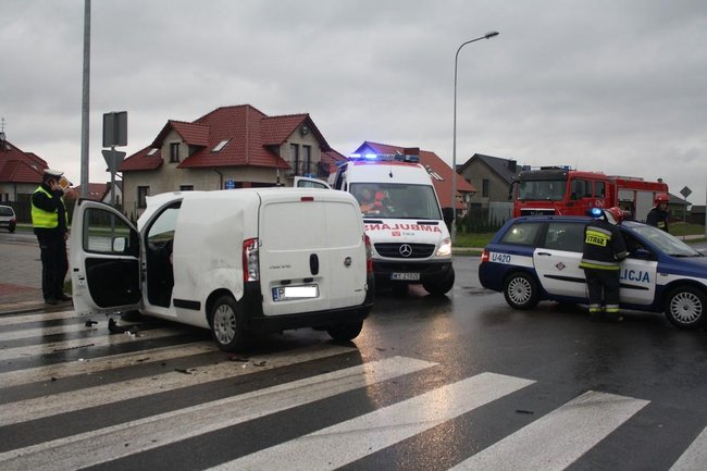 Wymusił pierwszeństwo - zdjęcia