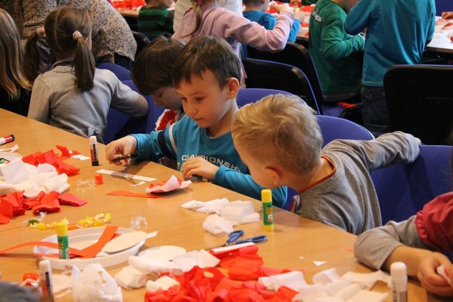 Międzypokoleniowy most - zdjęcia