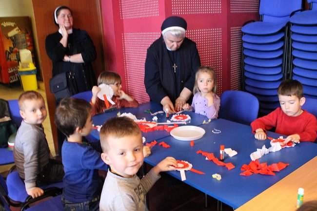 Międzypokoleniowy most - zdjęcia