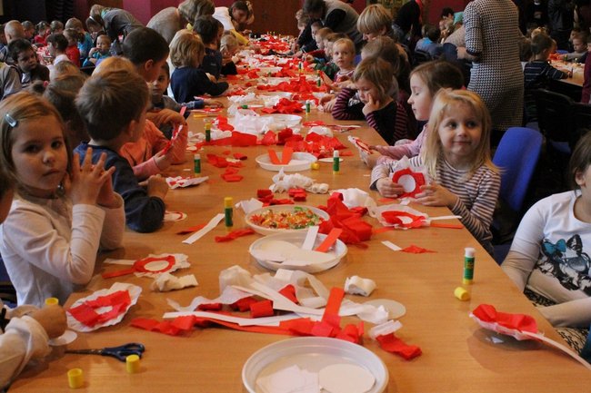 Międzypokoleniowy most - zdjęcia