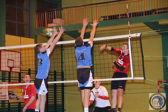 Lider tabeli pokonany - zdjęcia