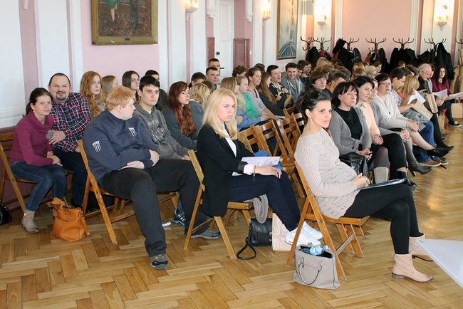 Wprowadzeni w tajniki biznesu - zdjęcia