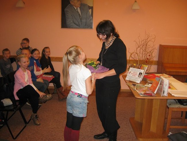 Praca pisarza od kuchni - zdjęcia