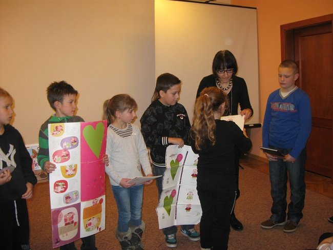 Praca pisarza od kuchni - zdjęcia