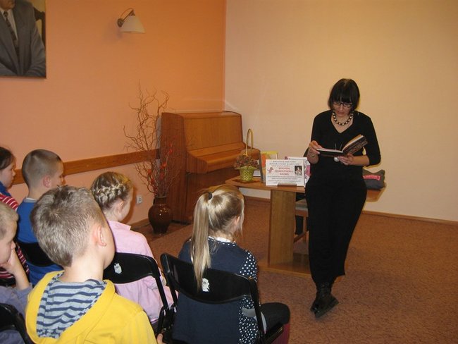 Praca pisarza od kuchni - zdjęcia