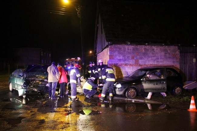 Kobieta i dwoje dzieci w szpitalu - zdjęcia