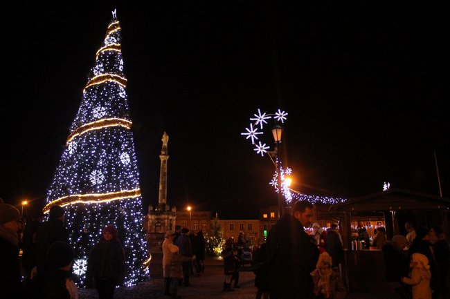 Iluminacje rozświetliły miasto - zdjęcia