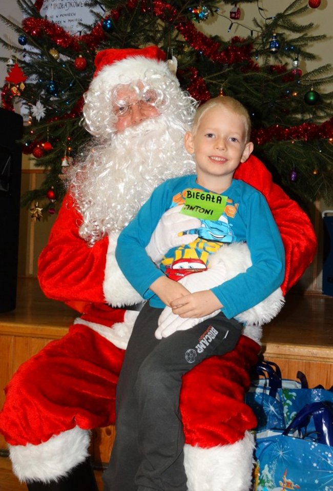 Paczki wypchane słodyczami - zdjęcia