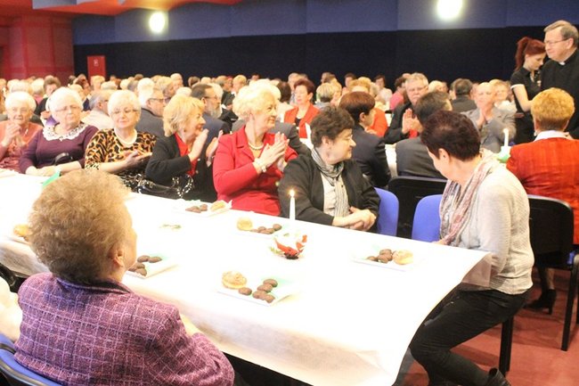 Potrzebni młodszym pokoleniom - zdjęcia