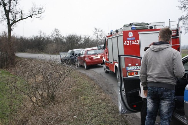 Czołówka na zakręcie - zdjęcia