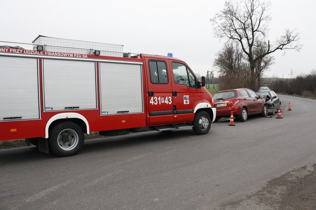 Czołówka na zakręcie - zdjęcia