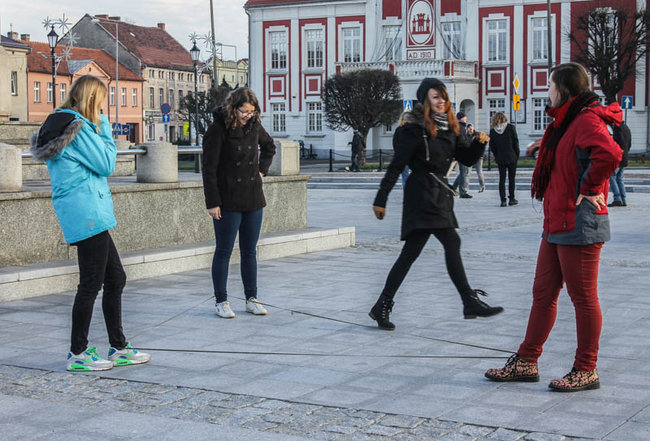 Z rynku zrobili boisko - zdjęcia