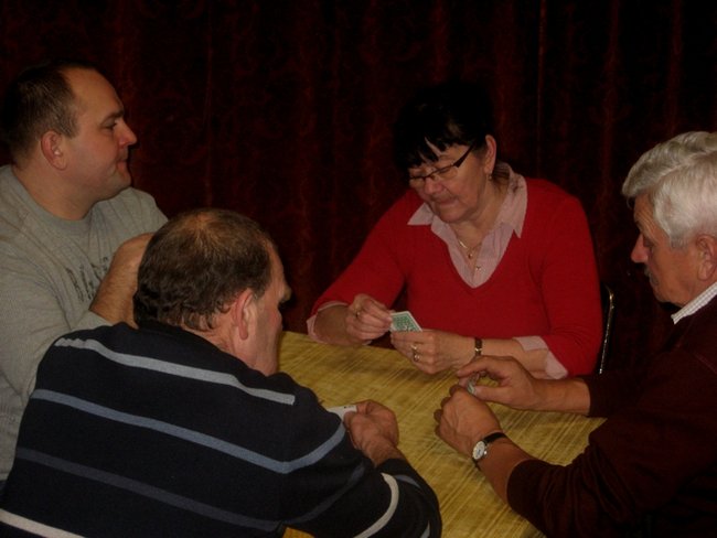 Ocalają karcianą tradycję - zdjęcia