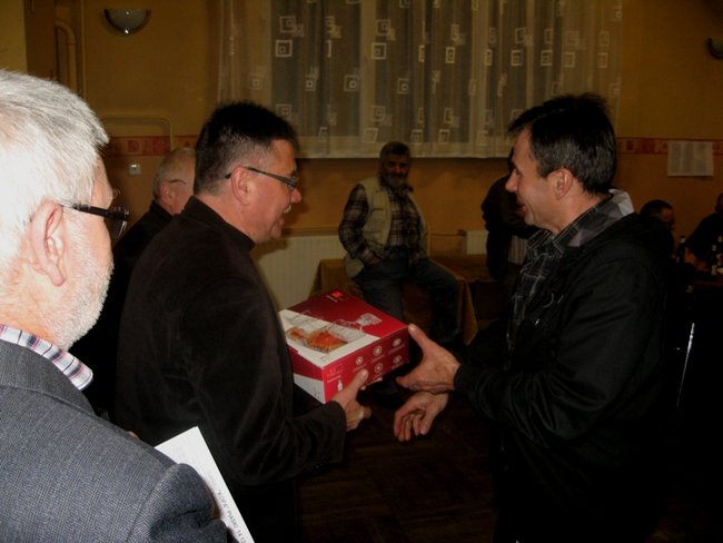 Ocalają karcianą tradycję - zdjęcia