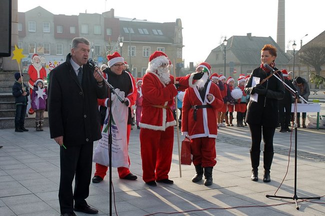 Gwarno i świątecznie na rynku - zdjęcia