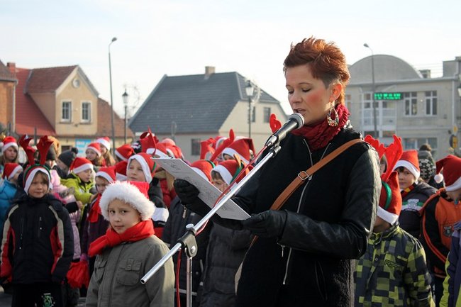 Gwarno i świątecznie na rynku - zdjęcia