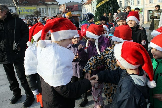 Gwarno i świątecznie na rynku - zdjęcia