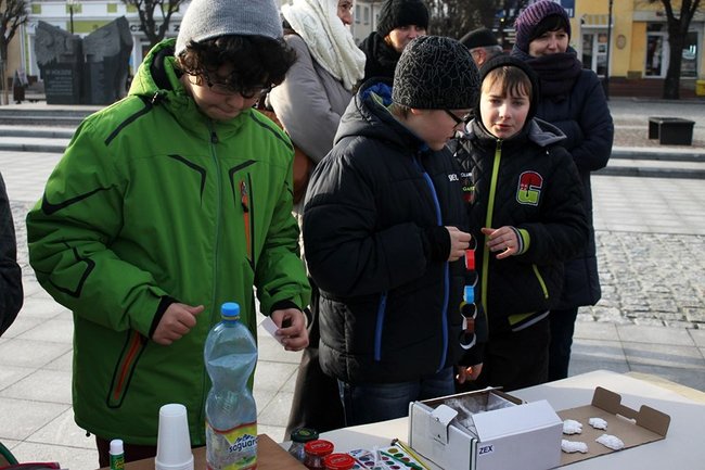 Gwarno i świątecznie na rynku - zdjęcia