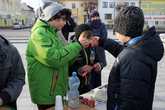 Gwarno i świątecznie na rynku - zdjęcia