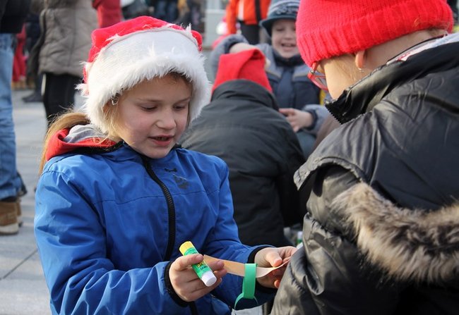 Gwarno i świątecznie na rynku - zdjęcia