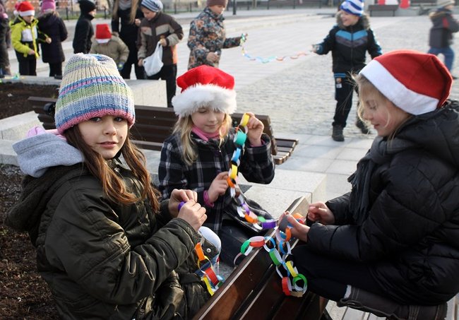 Gwarno i świątecznie na rynku - zdjęcia