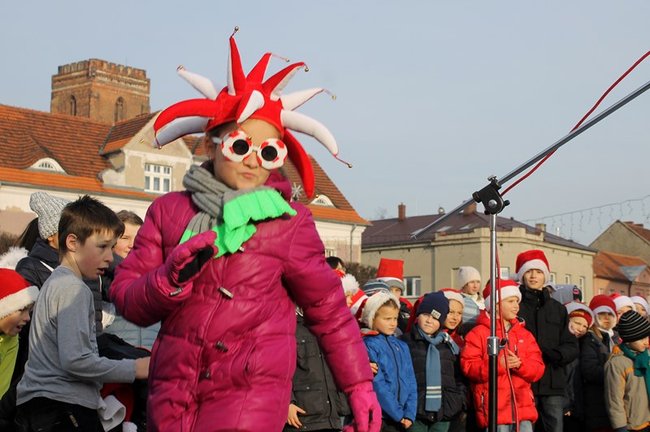 Gwarno i świątecznie na rynku - zdjęcia