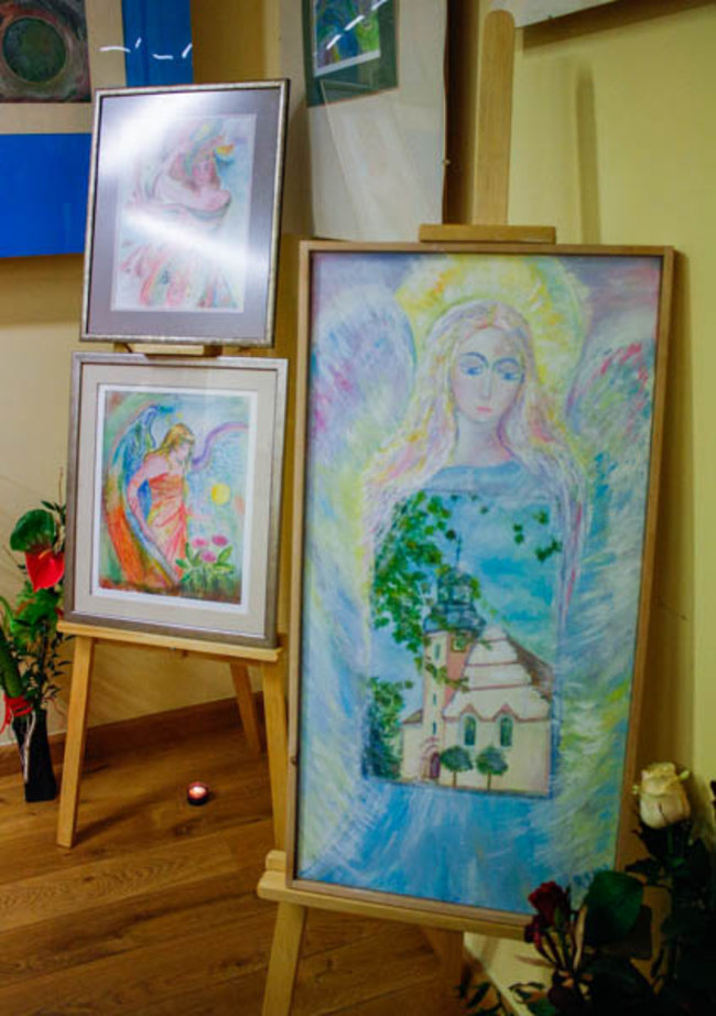 Anioły wibrujące kolorami - zdjęcia