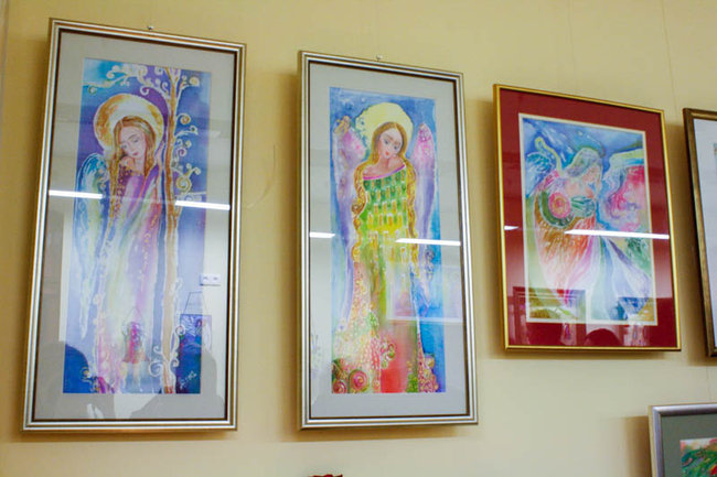 Anioły wibrujące kolorami - zdjęcia