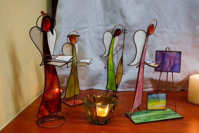 Anioły wibrujące kolorami - zdjęcia