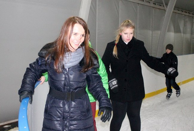 Lodowisko pęka w szwach - zdjęcia