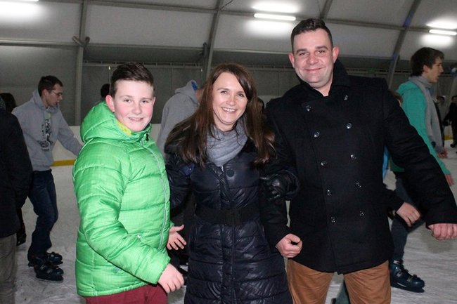 Lodowisko pęka w szwach - zdjęcia