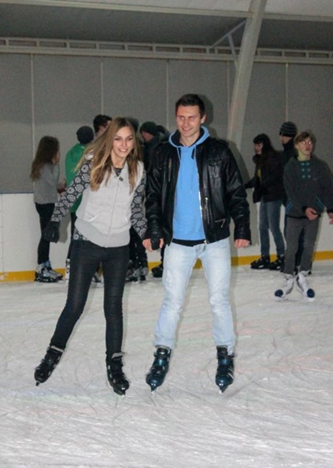 Lodowisko pęka w szwach - zdjęcia