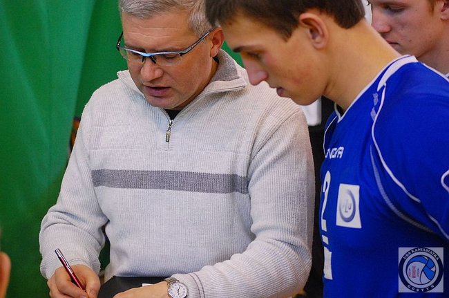 Awans z posmakiem frustracji - zdjęcia