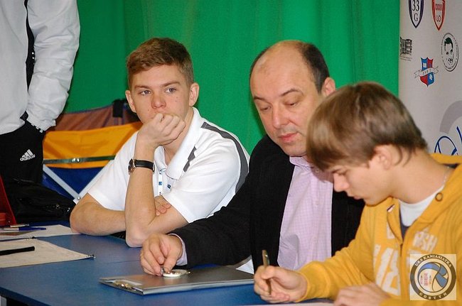 Awans z posmakiem frustracji - zdjęcia