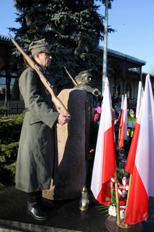 Oddali hołd powstańcom - zdjęcia