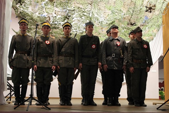 Pamiętają o bohaterach - zdjęcia