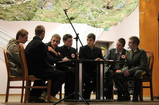 Pamiętają o bohaterach - zdjęcia