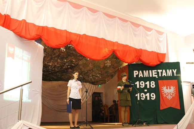 Pamiętają o bohaterach - zdjęcia