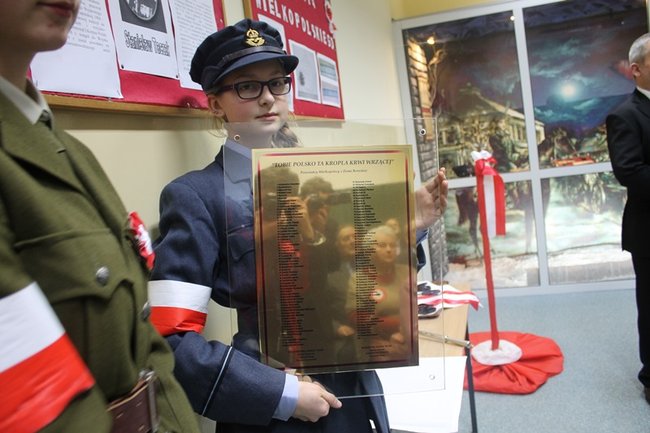 Pamiętają o bohaterach - zdjęcia