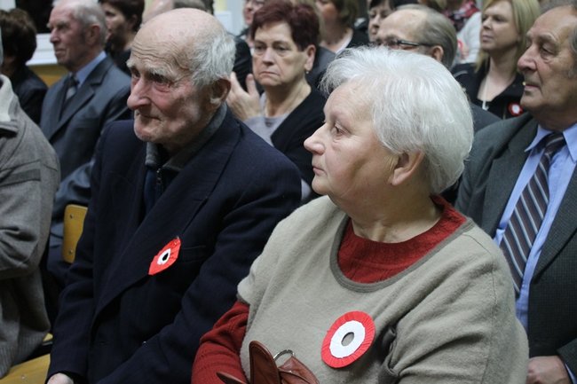 Pamiętają o bohaterach - zdjęcia